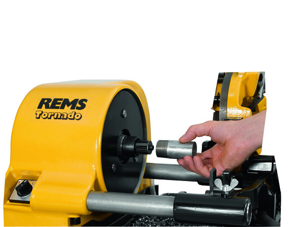 REMS Tornado 2010 T, 2 image